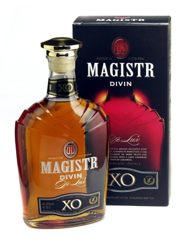 Brendijs MAGISTR X.O., kastē, 40%, 0.5 l