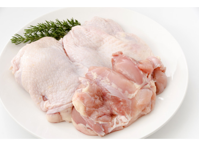 Saldētas atkaulotas broilera ceturtdaļas, A kategorija, ar ādu ~2kg